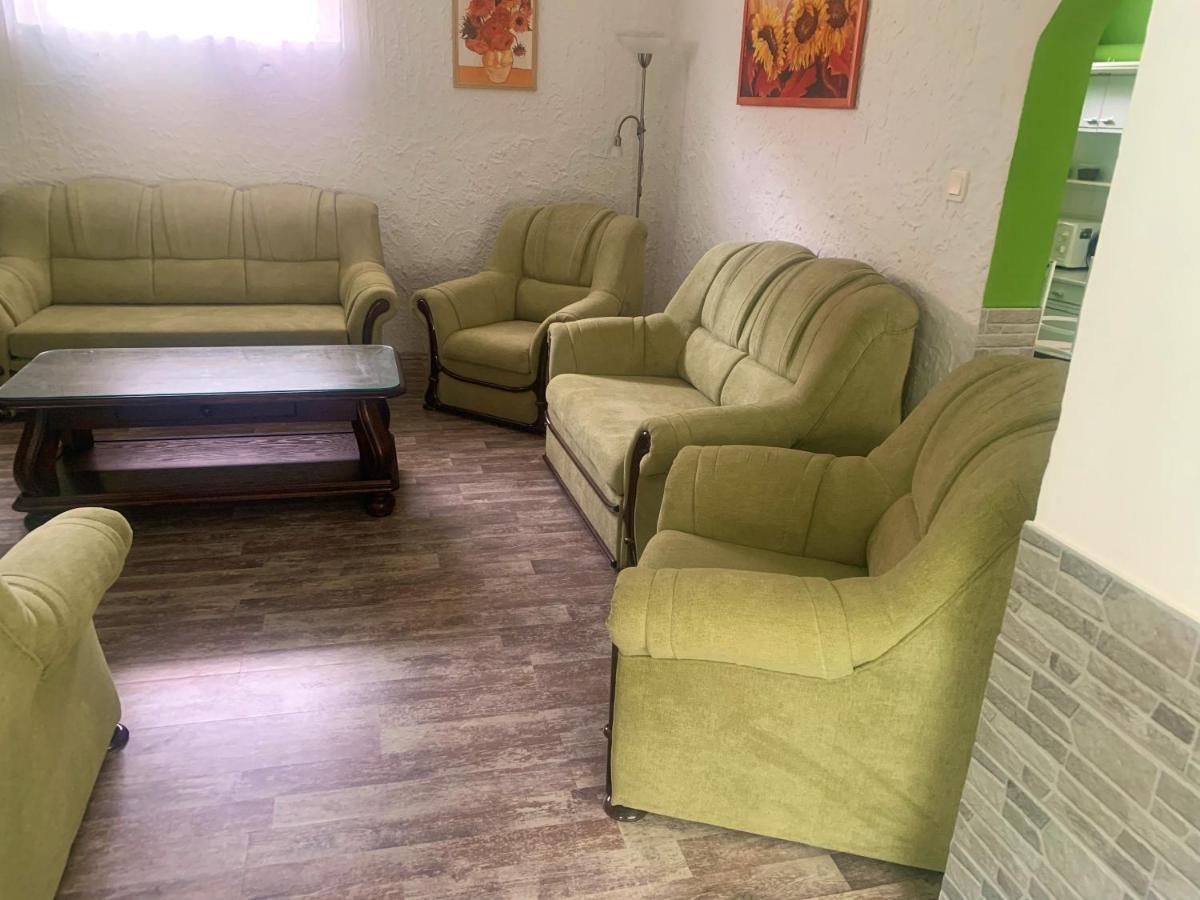 Viktor Apartmanház Zamárdi Exterior foto